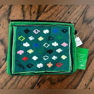 DVF Girl Scouts wristlet NWT
Diane von furstenberg
DVF x Girl Scouts